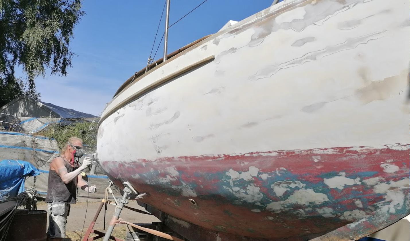 Boat hull before spray